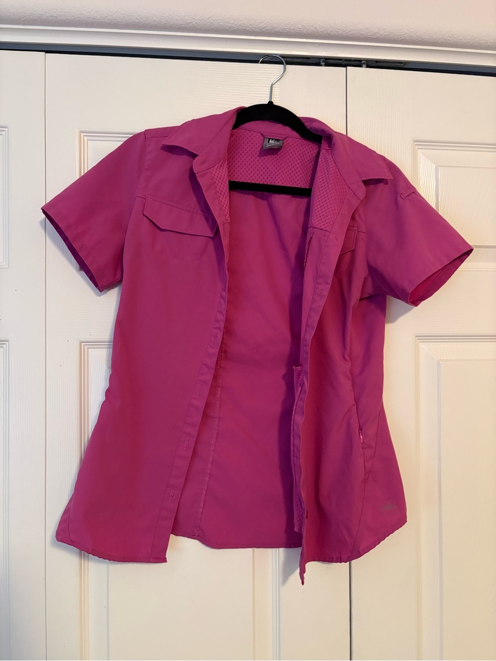 REI Women’s Button up shirt
